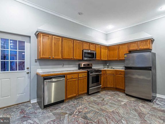 4th image of 818 N Orianna St