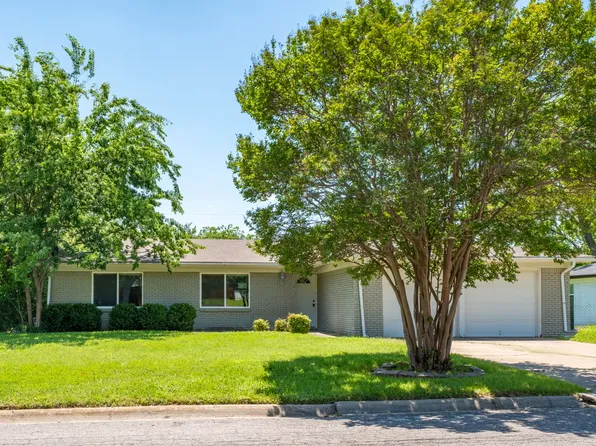 7024 Shauna Dr, North Richland Hills, TX 76180