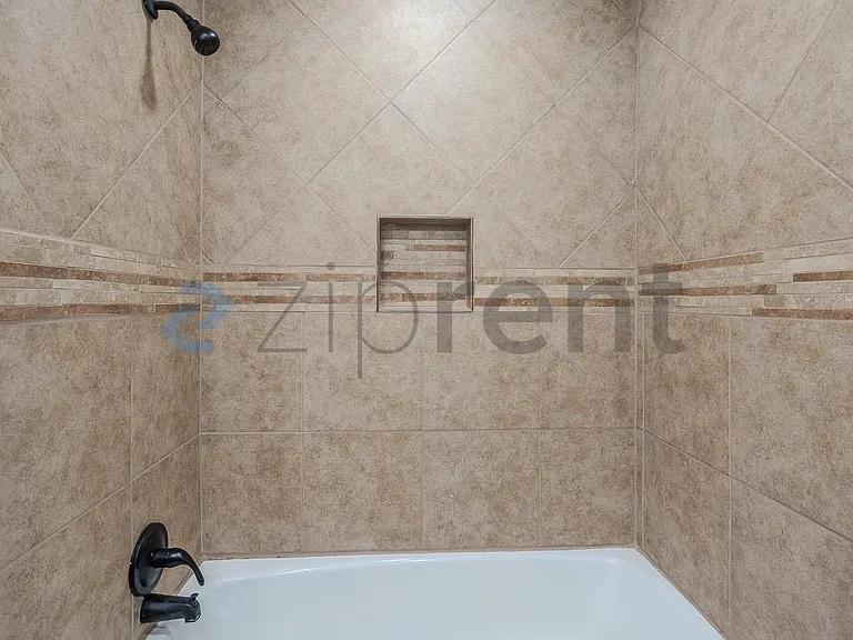 15443 Blackhawk Blvd — Photo 32