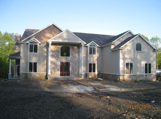 17 Reagan Way, Kinnelon, NJ 07405