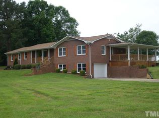 1025 Forest Hills Dr, Henderson, NC 27537