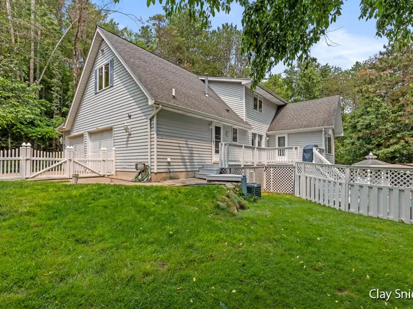7430 Cherry Valley Ave SE, Caledonia, MI 49316