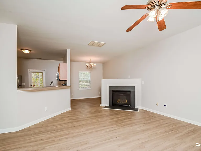 2870 Filbert St — Photo 6