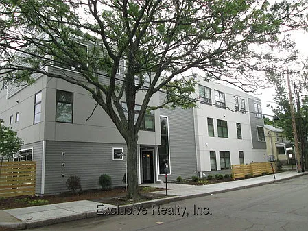 150 Adams St #7 — Photo 8