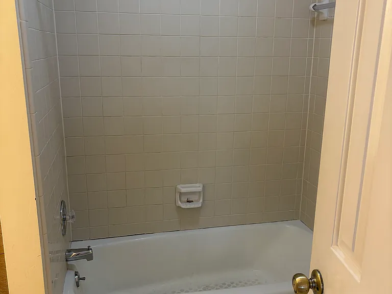 304 Brentwood Pointe #I — Photo 7