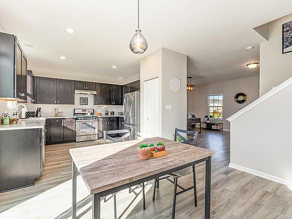 4th image of 10448 Red Oak Dr