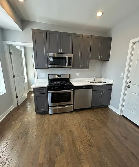3210 S May St #2F — Photo 1