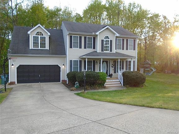 3rd image of 6709 Southbury Ct
