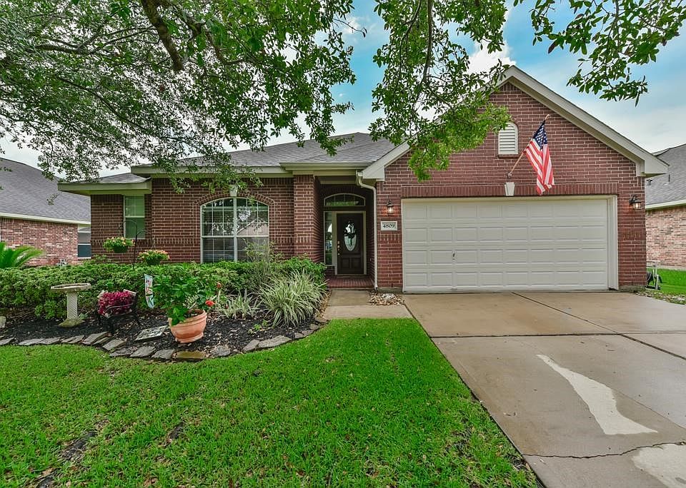 1st image of 4809 Lakefront Terrace Dr