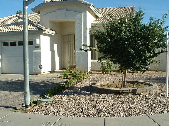 2nd image of 407 W Helena Dr