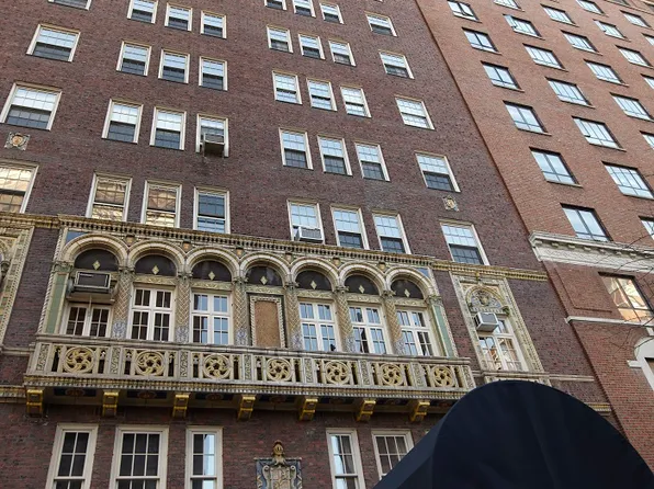 39 Fifth Avenue image 1 of 1