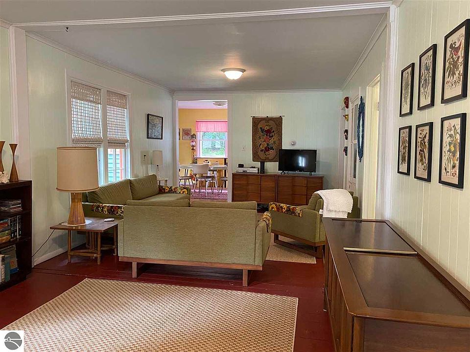 265 Crapo St, Elberta, MI 49628 Zillow