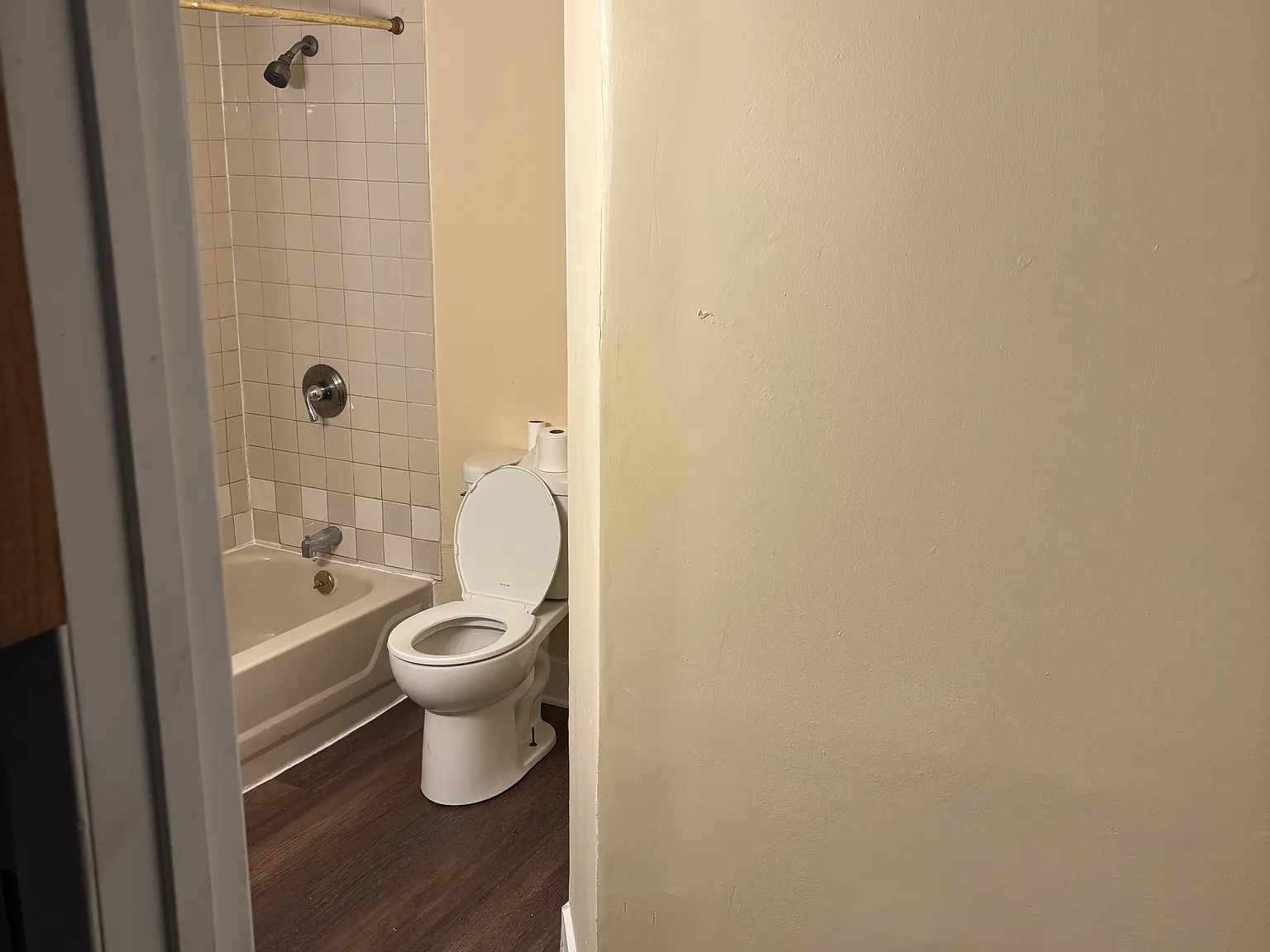 2 bed, 1300 sqft, $1,500 — Photo 4
