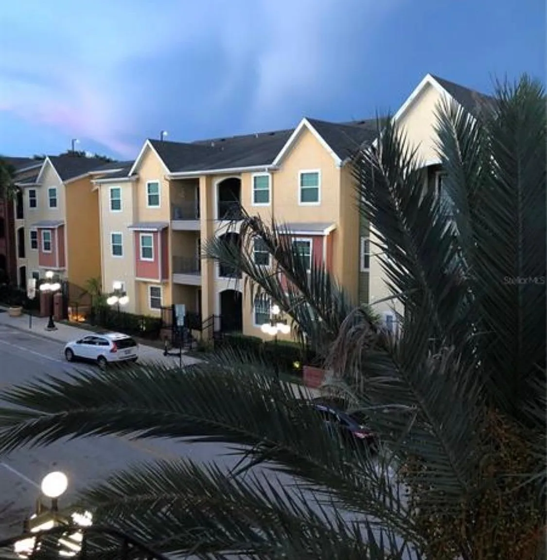 1810 E Palm Ave — Photo 3