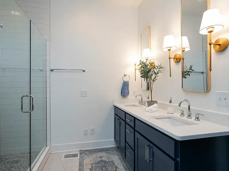 1069 E Trinity Ln — Photo 10