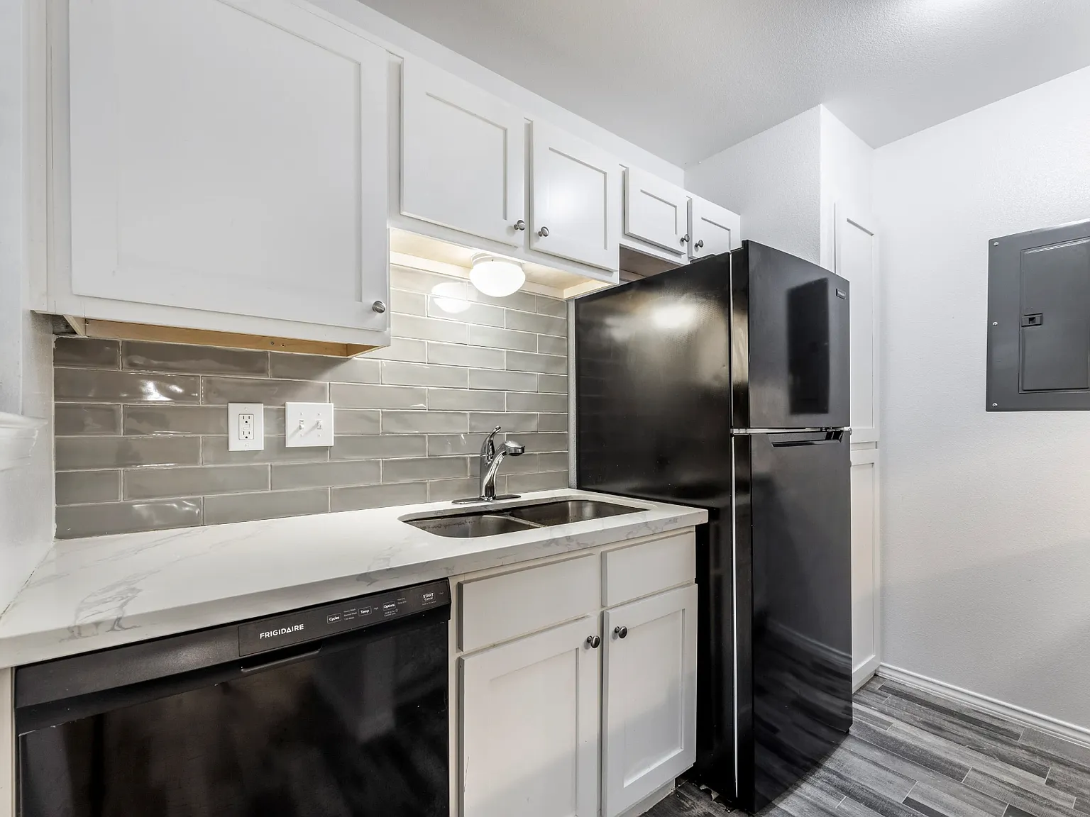 Villa del Sol Apartments — Photo 1