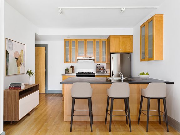 3rd image of 200 Atlantic Ave APT 3G
