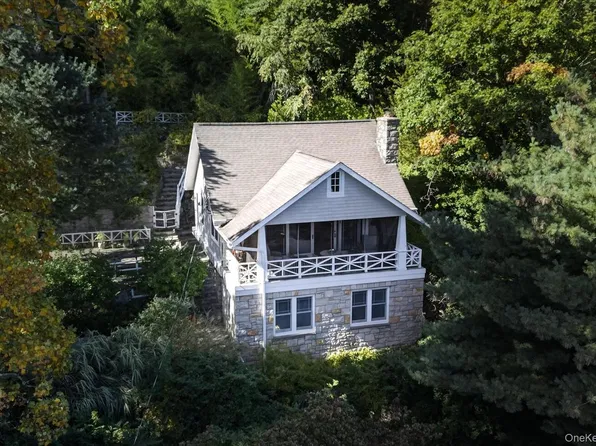79 Tanglewylde Road, Lake Peekskill, NY 10537