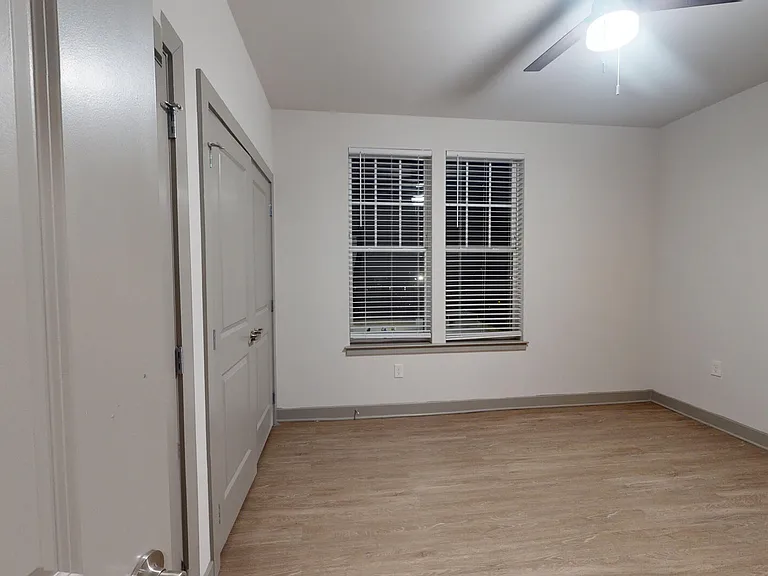 1274 at Towson — Photo 88