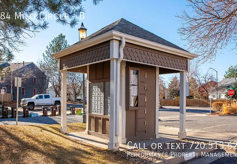 1284 Milo Cir #B — Photo 10