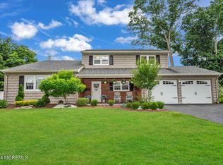 52 Woodstock Pl, Freehold, NJ 07728