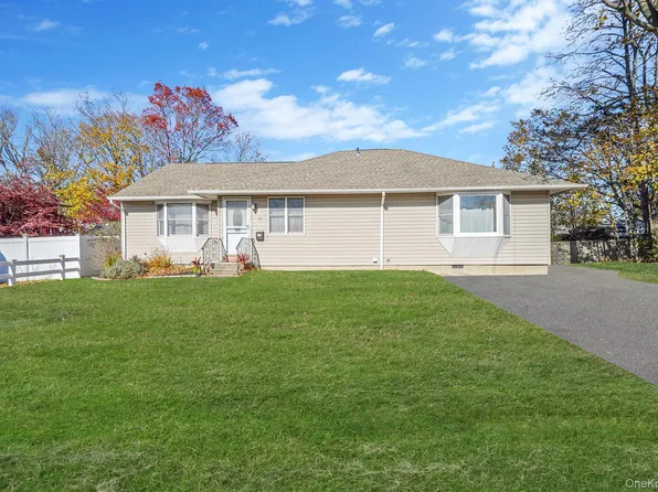 24 E 6th Street, Patchogue, NY 11772