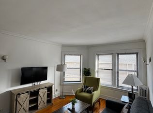 1915 W Larchmont Ave #2, Chicago, IL 60613