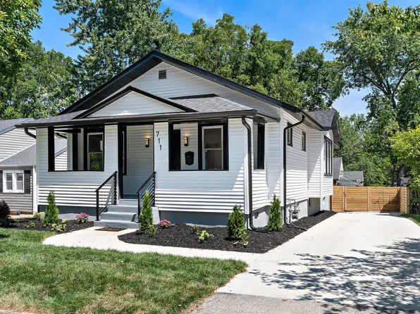 711 Luckystone Ave, Saint Louis, MO 63122