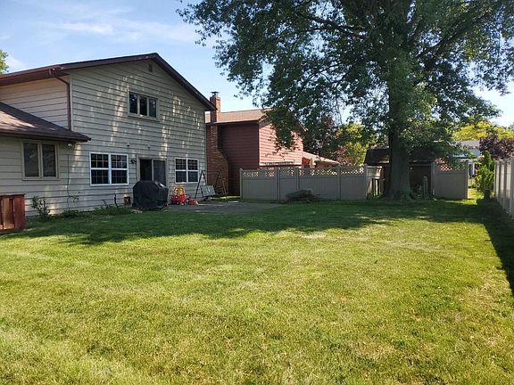 2nd image of 13955 Claremont Ave