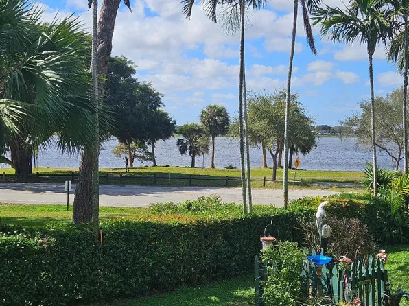 4056 Lake Osborne Drive #5, Lake Worth, FL 33461