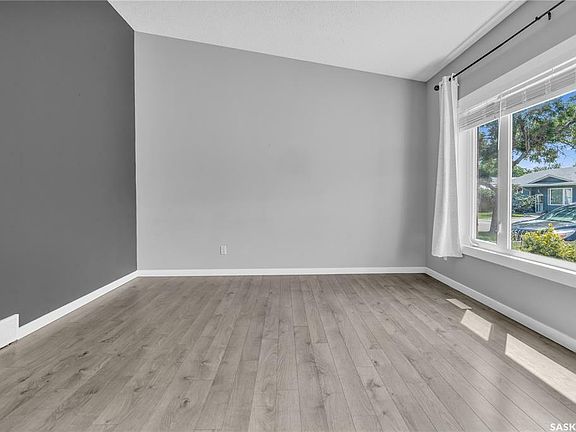 4th image of 1175 Ferguson Cres