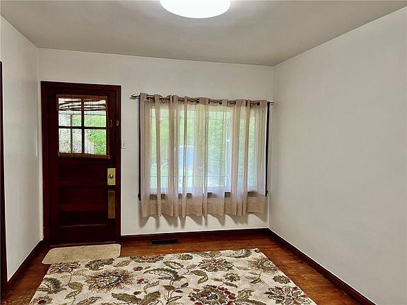 4th image of 235 Wallula Ave