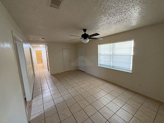 4th image of 304 N 6th St