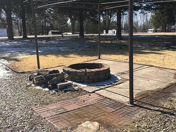 4th image of 6157 Choctaw Dr