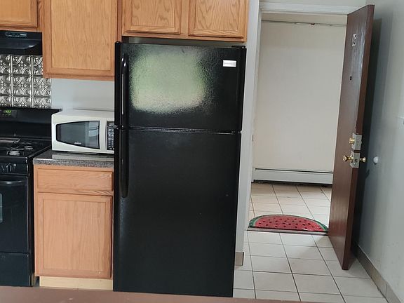 4th image of 3440 Salem Walk #1