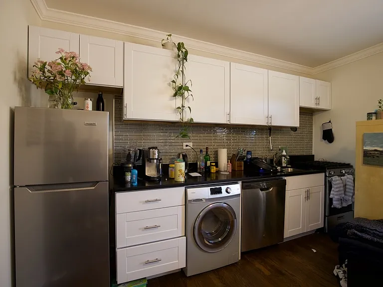 2129 N Dayton St #403 — Photo 4