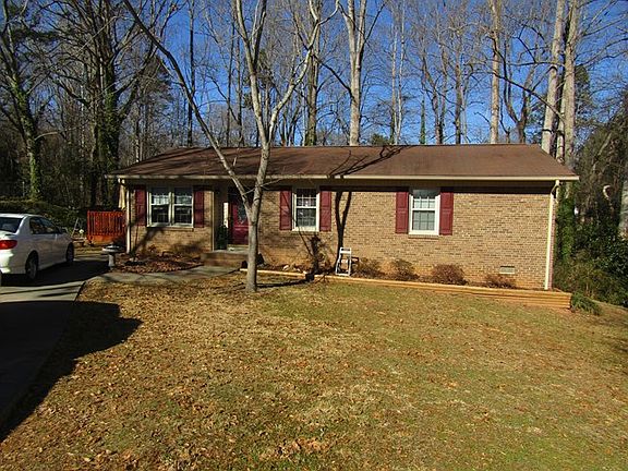 3rd image of 1150 Woodhill Dr