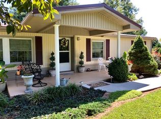 693 Scotts Chapel Rd, Jamestown, KY 42629