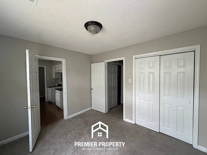 6934 Tobin Dr — Photo 13