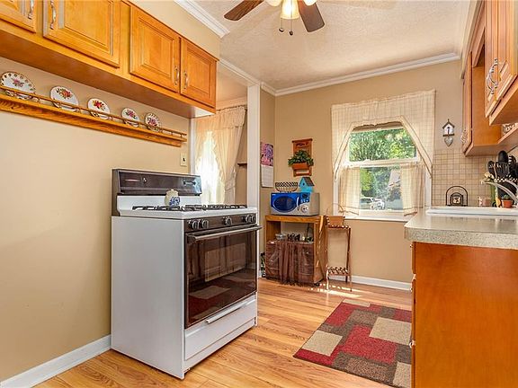 2nd image of 536 Princeton Ave