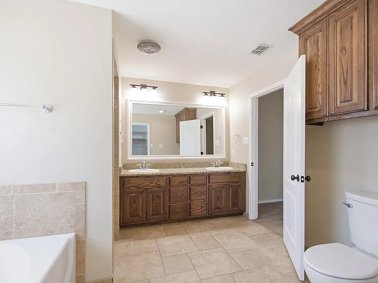 5513 Carmel Ct — Photo 35
