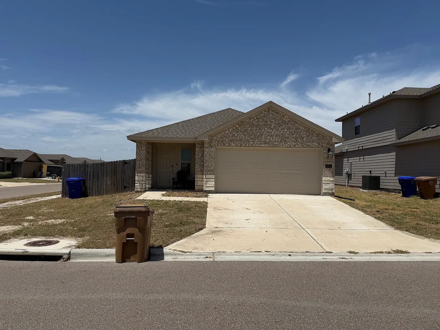 3 bed, 1489 sqft, $2,250 — Photo 3