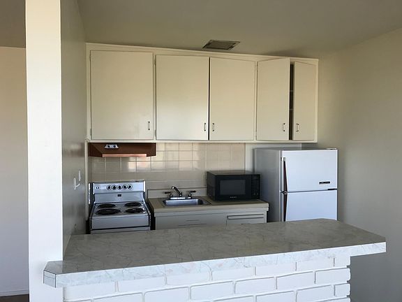 2nd image of 97 Barcelona Ave #1
