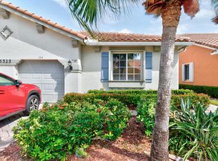 6525 Oxford Cir UNIT 104, Vero Beach, FL 32966