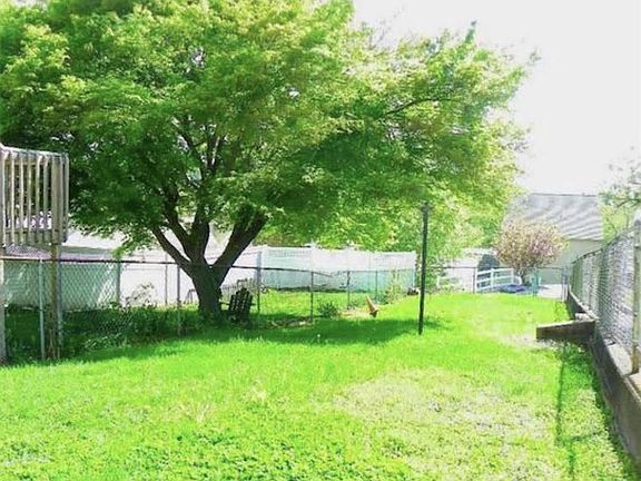 2nd image of 221 W 4th Ave #2