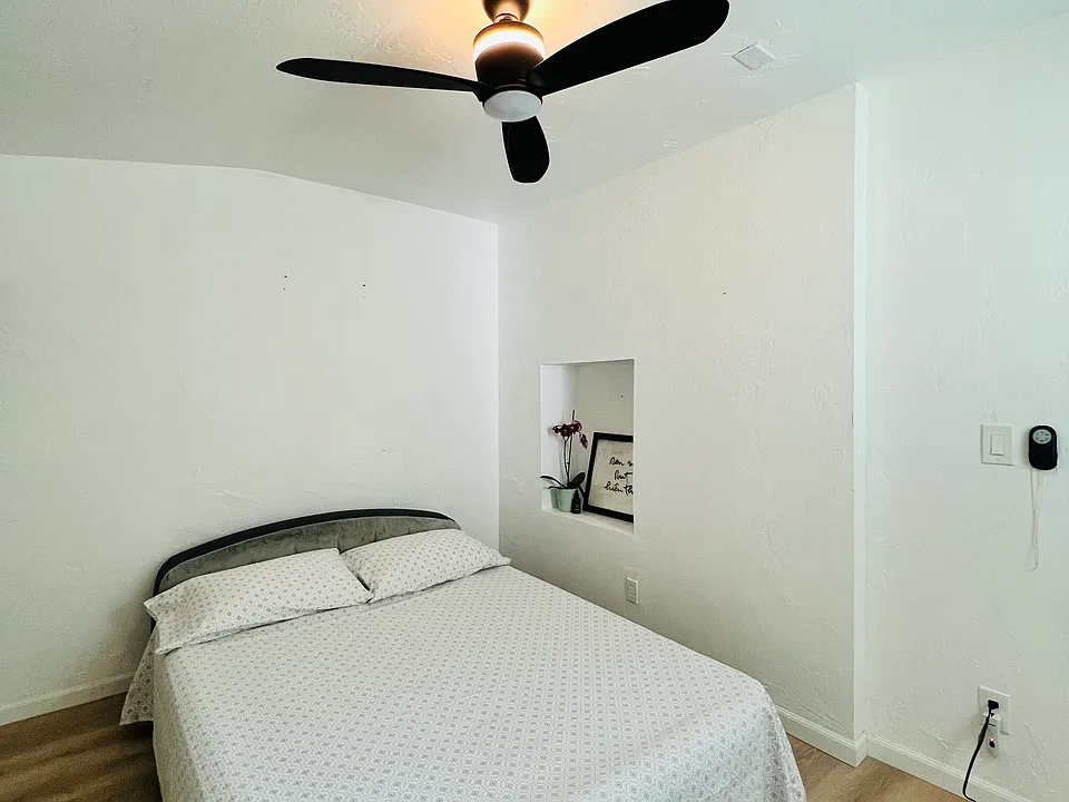 1080 Chateau Dr