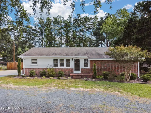 1708 N Poplar Street, Aberdeen, NC 28315