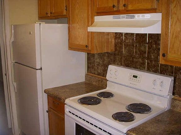 5th image of 12888 Montfort Dr #161