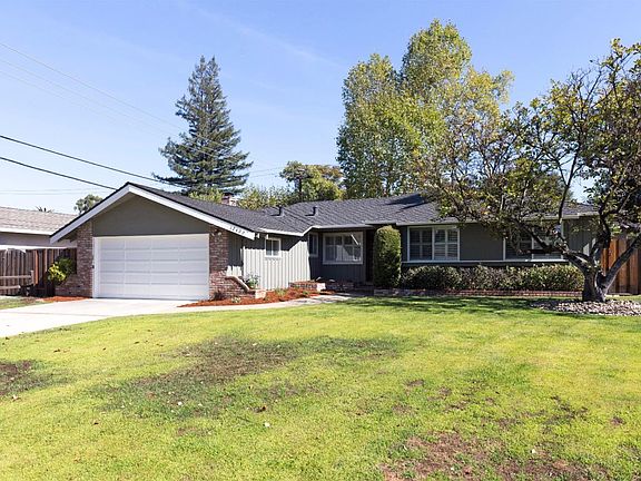 2nd image of 12402 Woodside Dr