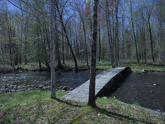 4th image of 743 Woodlawn Rd